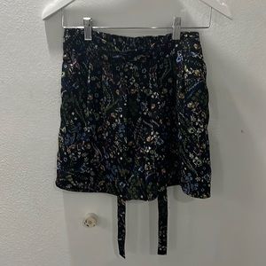 DR2 floral tie shorts